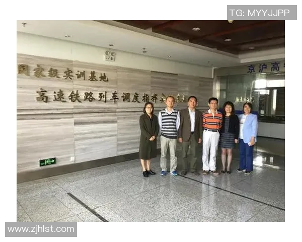 深入分析南京羽毛球队的运营策略与发展模式探讨